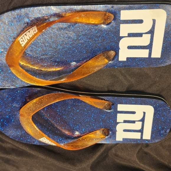 NY Giants Women's Sparkly Flip Flop. Small. New! Cute, trendy, different. - Picture 4 of 10